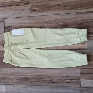 Lululemon, Ready to Rulu High-Rise Jogger, 7/8 Length, 4, Dew Green